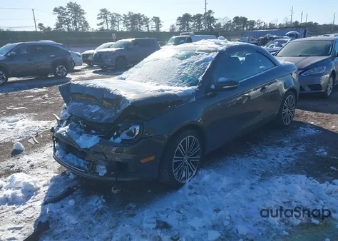 2015 Volkswagen Eos Final Edition z USA, uszkodzony, nr VIN WVWFW8AH7FV005204